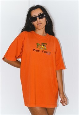 Vintage 90s Tourist Graphic Embroidered T-shirt