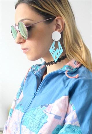 TRIANGLE SHAPE EARRINGS