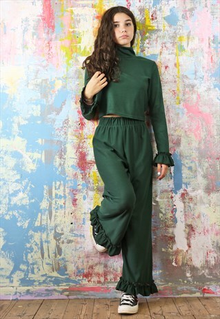 TROUSERS AND TOP CO-ORDINATES IN GREEN