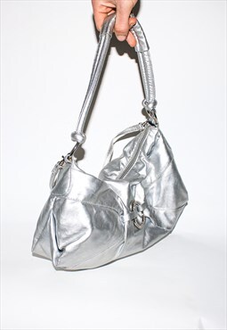 Vintage Y2K iconic shoulder bag in silver grey