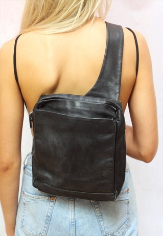 1980S VINTAGE JET BLACK REAL LEATHER SHOULDER BACKPACK