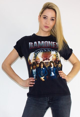 VINTAGE 90'S RAMONES BAND T-SHIRT