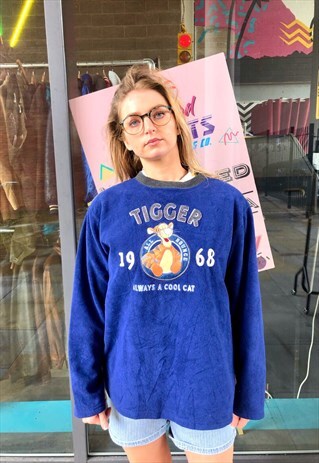 DISNEY THEME TIGGER EMBROIDERED CREWNECK FLEECE