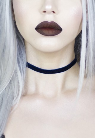 NAVY BLUE THIN LUXE VELVET CHOKER