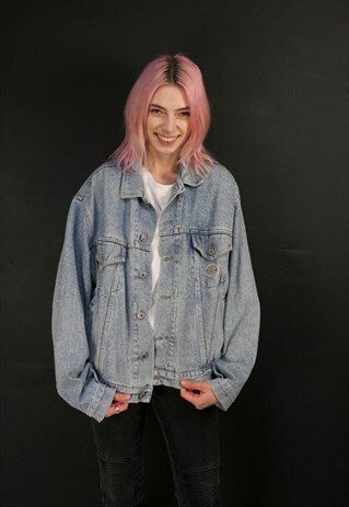 LIGHT WASH DENIM JACKET