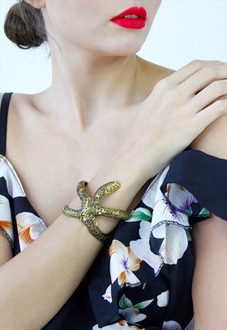GOLD TEXTURED STARFISH BRACELET CUFF