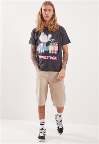 VINTAGE WOODSTOCK GRAPHIC T-SHIRT