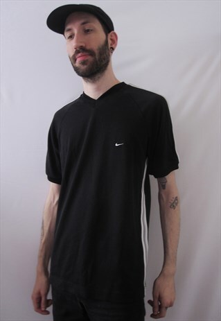 VINTAGE NIKE BLACK T-SHIRT STREETWEAR