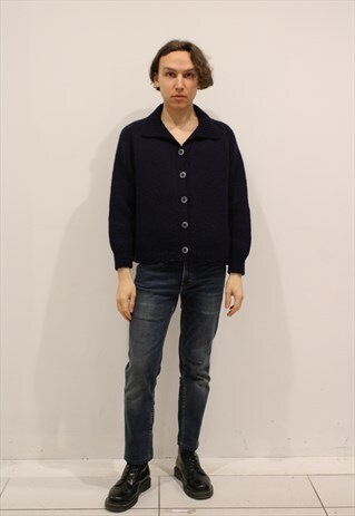 NAVY FLAT-COLLAR KNIT CARDIGAN