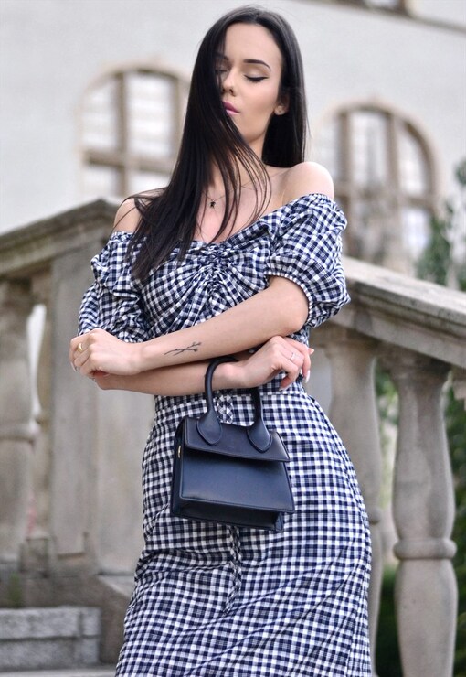 garment image