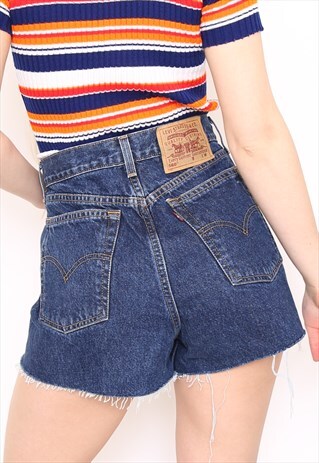 VINTAGE 90S LEVI'S FRAYED DENIM SHORTS