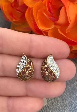 GOLD COLOURED DIAMONTE EARRINGS