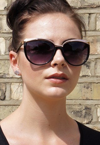 BLACK OVERSIZED SUNGLASSES