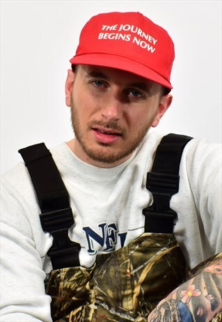 TRUE VINTAGE 90S RED FONT BASEBALL CAP HAT