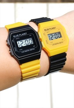 Wear & Share Set of 2 LCD Watches