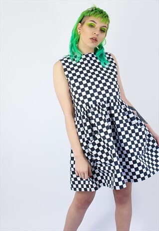 SLEEVELESS DRESS IN PINK TARTAN