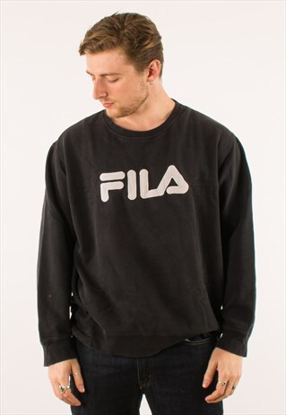 VINTAGE 90S BLACK FILA SPELLOUT CREWNECK SWEATSHIRT