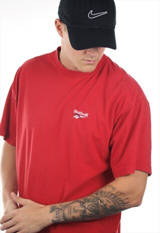 VINTAGE 90S REEBOK SMALL LOGO T SHIRT TEE