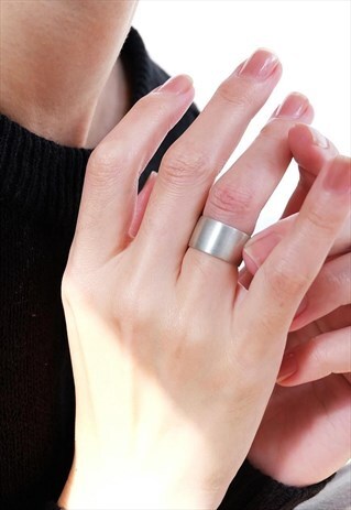 WIDE BAND STERLING SILVER RING
