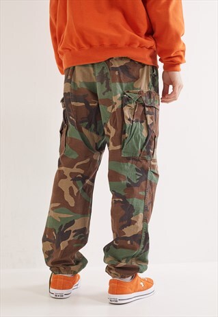 VINTAGE CAMO CARGO TROUSERS GREEN