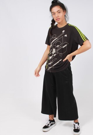 VINTAGE ADIDAS TSHIRT