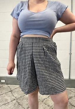 (W32-40) 90s Gingham Shorts