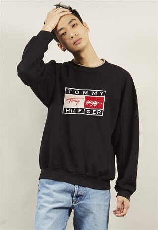 VINTAGE 90'S CLASSIC TOMMY HILFIGER BLACK SWEATER