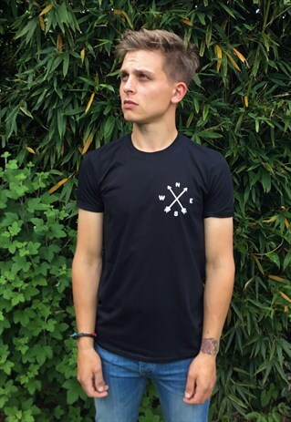 COMPASS GRAPHIC PRINT BLACK T-SHIRT
