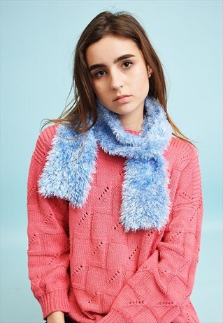 VINTAGE 90'S RETRO KITSCH FURY FLUFFY SCARF