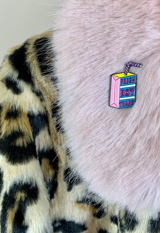 ENAMEL PASTEL FRESH BOY TEARS PIN BADGE