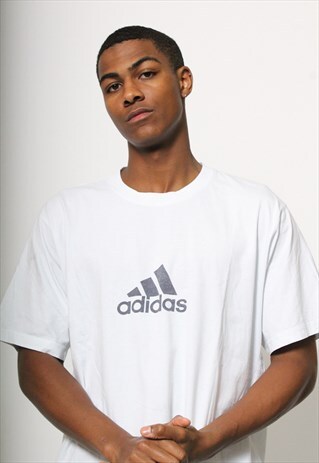 VINTAGE ADIDAS T-SHIRT