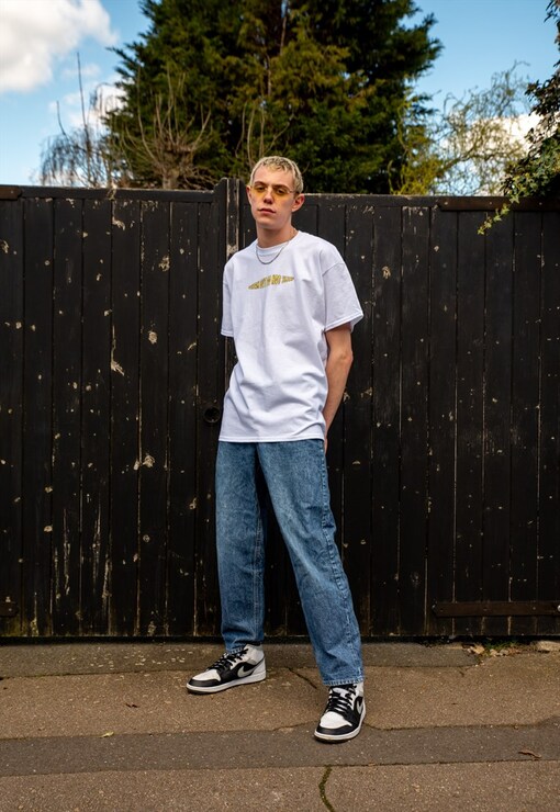 garment image