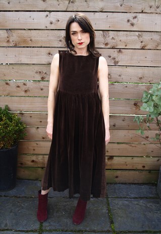 BROWN VELVET DRESS