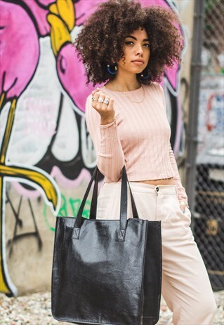 BLACK LEATHER CITY SHOPPER TOTE