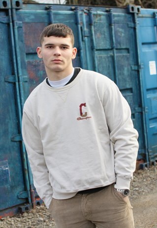 VINTAGE CREAM CHAMPION SWEATSHIRT