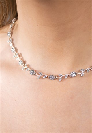 VINTAGE DIAMANTE FLOWER NECKLACE