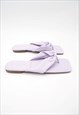 FAUX LEATHER FLIP FLOP IN LILAC