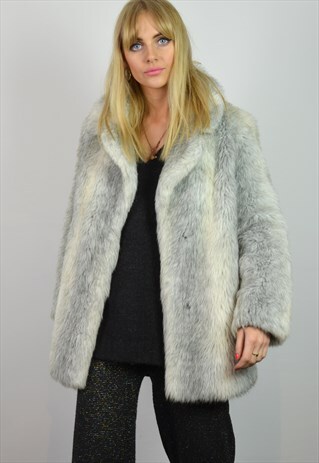 VINTAGE 70S WHITE & GREY ARCTIC FAUX FUR JACKET / COAT