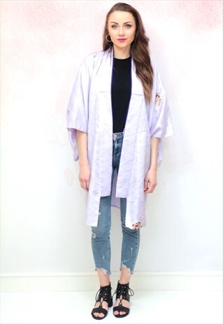 VINTAGE TRADITIONAL JAPANESE LILAC KIMONO JACKET