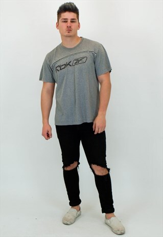 VINTAGE REEBOK T-SHIRT