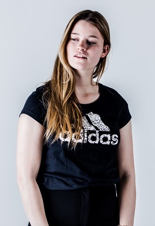 VINTAGE Y2K ADIDAS T-SHIRT IN BLACK AND WHITE DISTRESSED