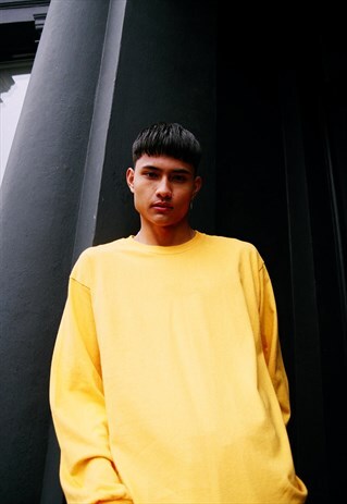 LONG SLEEVED T-SHIRT IN GOLD WITH WOVEN LABEL DETAIL