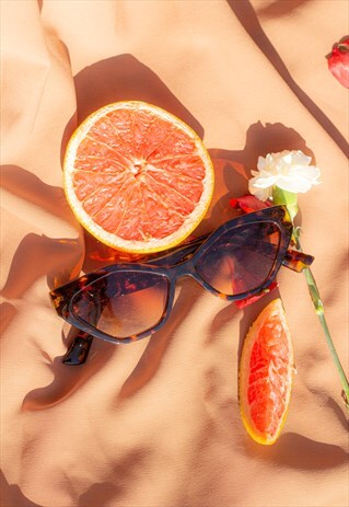 THICK DIAMOND FRAME SUNGLASSES