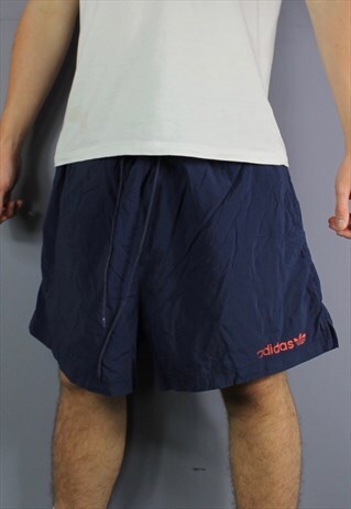 VINTAGE ADIDAS SHORTS IN NAVY BLUE WITH POCKETS, PRINTED LOG