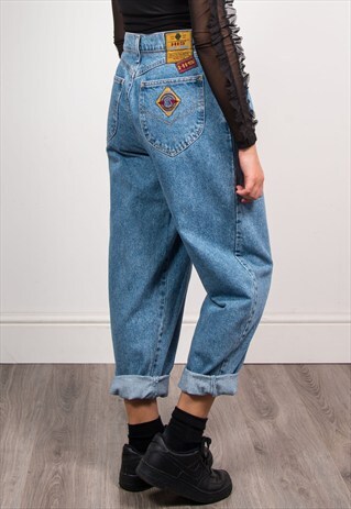 VINTAGE 90'S BLUE HIGH WAIST DENIM MOM JEANS
