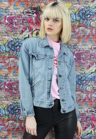 VINTAGE LEVI'S 80S LIGHT BLUE DENIM JACKET. UNISEX.