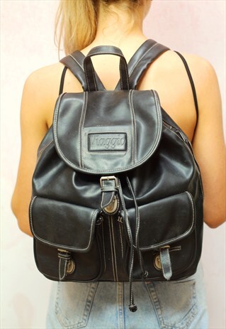 1990S VINTAGE FAUX VEGAN LEATHER JET BLACK BACKPACK