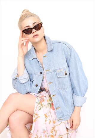 VINTAGE 90S BLUE DENIM OVERSIZED JACKET