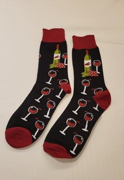 Red Wine Pattern Cozy Socks in Red color