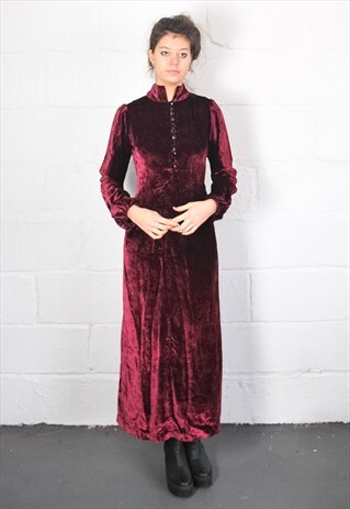 VINTAGE 70S RED VELVET MAXI DRESS